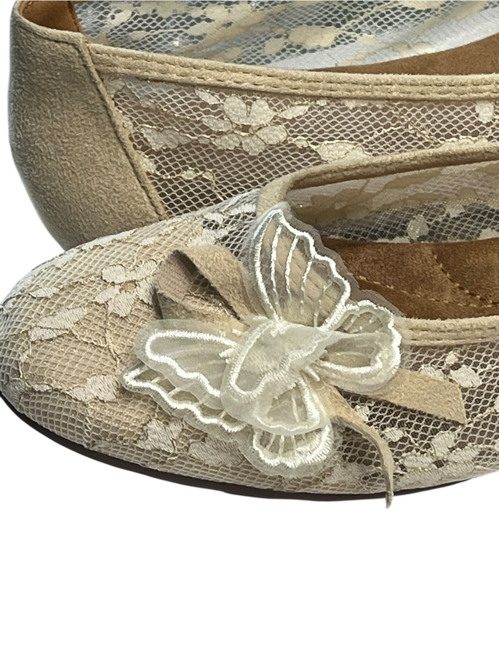 Lace Beige Flats with Butterfly Embellishment- Size 40/9 - Picture 4 of 8